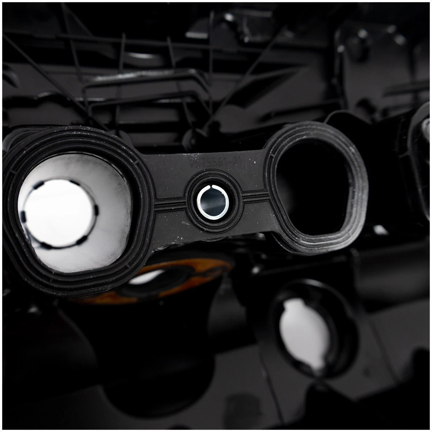 Valve Cover Kit For 2007-2013 BMW 328i 3.0L Base Trims; Plastic