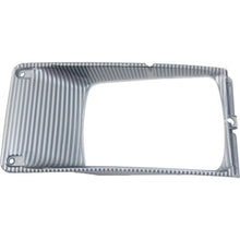 Headlight Bezel For 95-97 International Harvester 8200 Set of 2 Left and Right