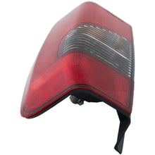 Tail Light for 2000-2001 Nissan Xterra Passenger Side