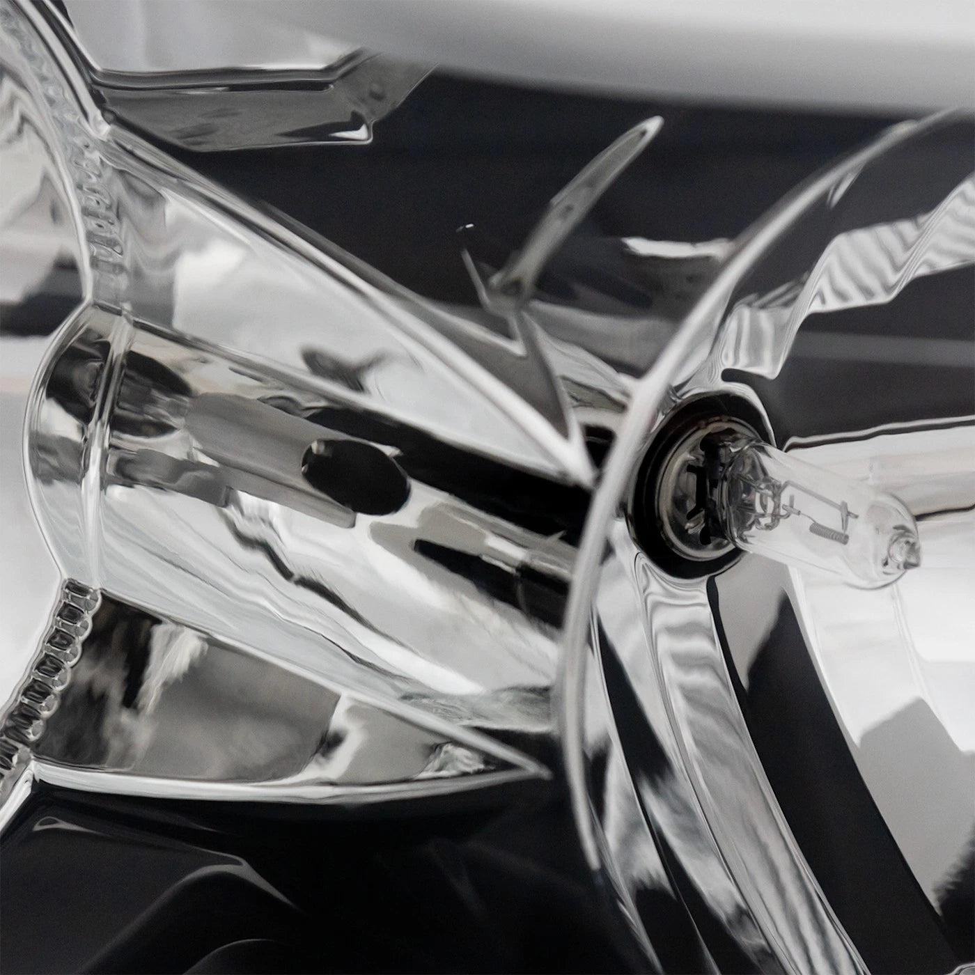 Headlight For 2010 2011 2012 2013 Volvo XC60 Right With Bulb